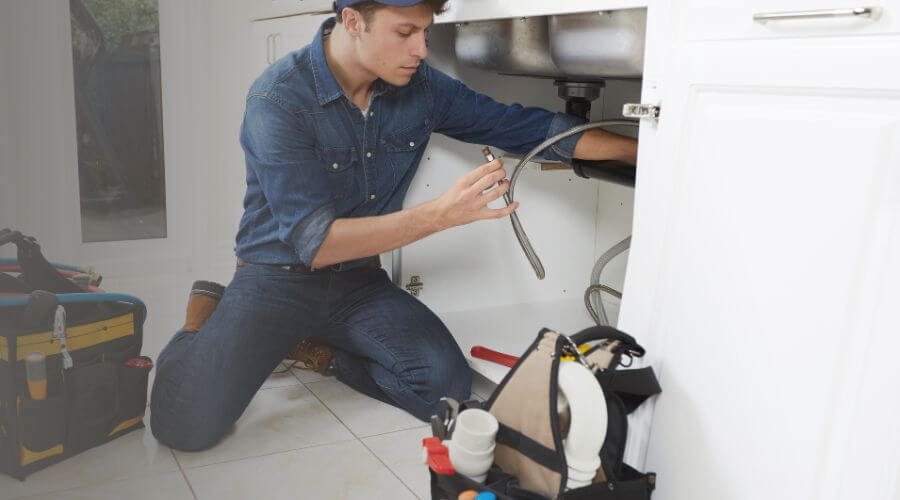 Professional sink repair in Middletown, IA